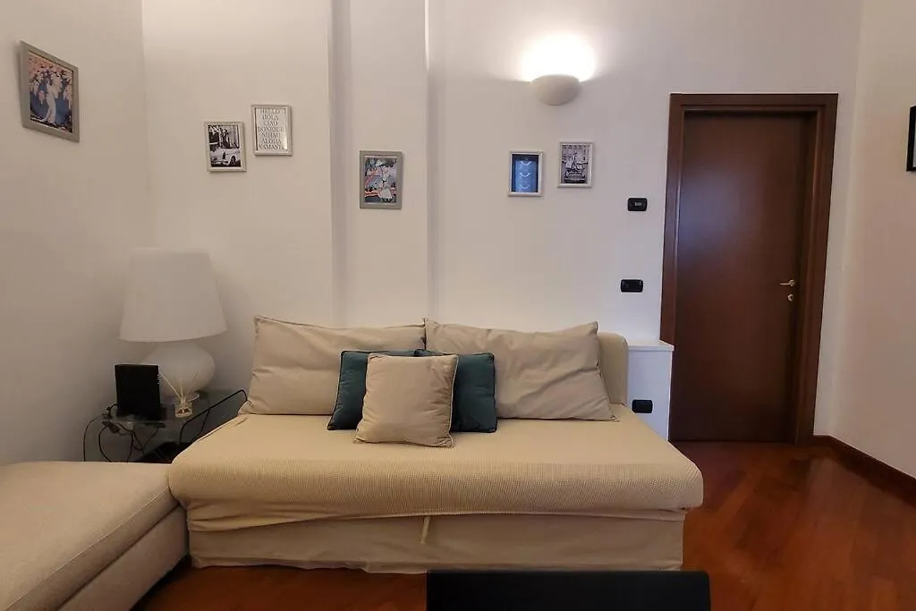 Navigli-Centro Stylish Suite In Design District Milan 0*,